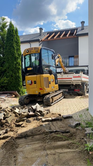 Czyszczenie działek, karczowanie, mulczowanie, koszenie, równanie