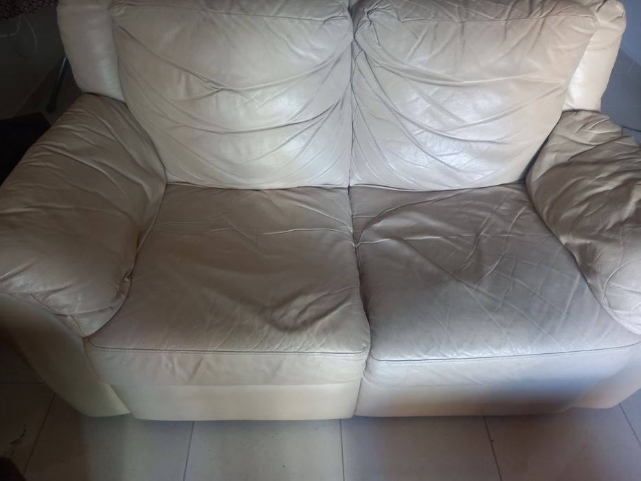 2 sofas de marca Divani de 2 lugares cada