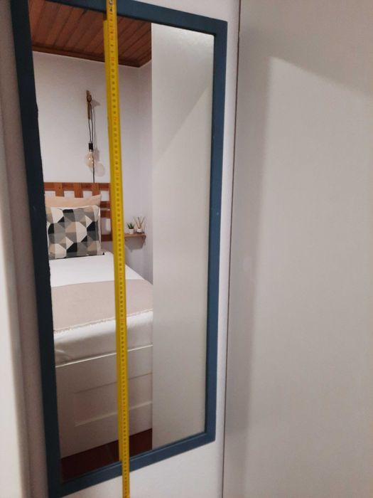 Espelho madeira azul 91x39,5 cm