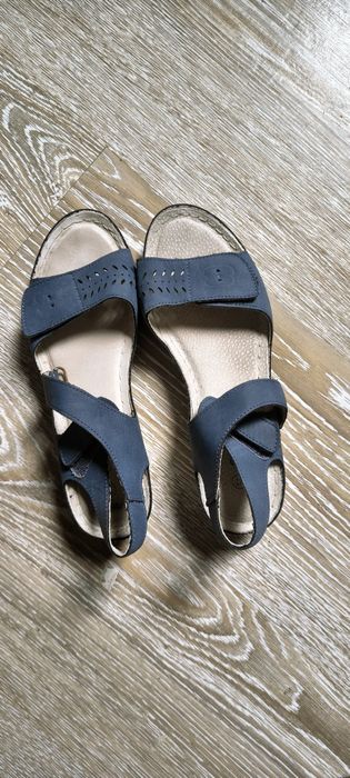 Sprzedam damskie buty Venezia