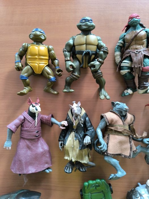 Vintage Teenage Mutant Ninja Turtle TMNT Action Figures