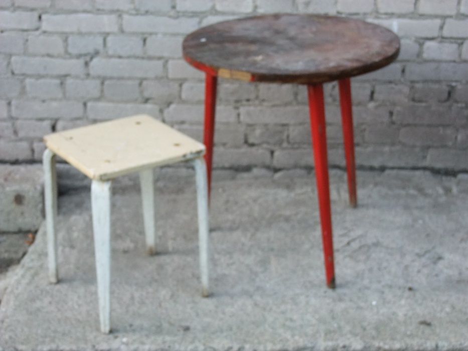 Stolik plus taboret