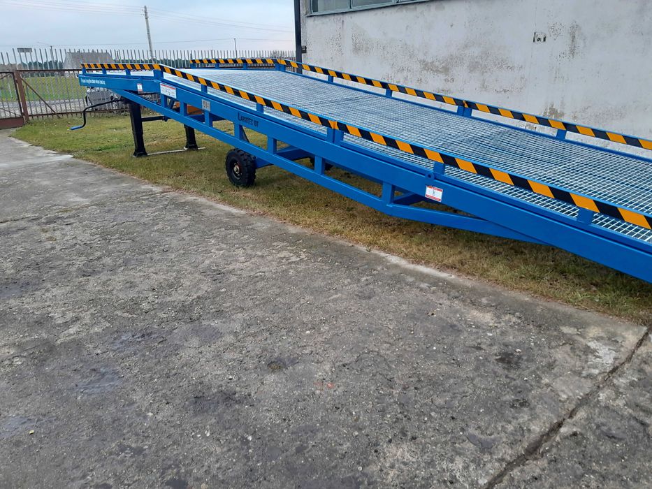 Mobilna rampa załadunkowo-rozładunkowa 10T CE  z krata pomostowa