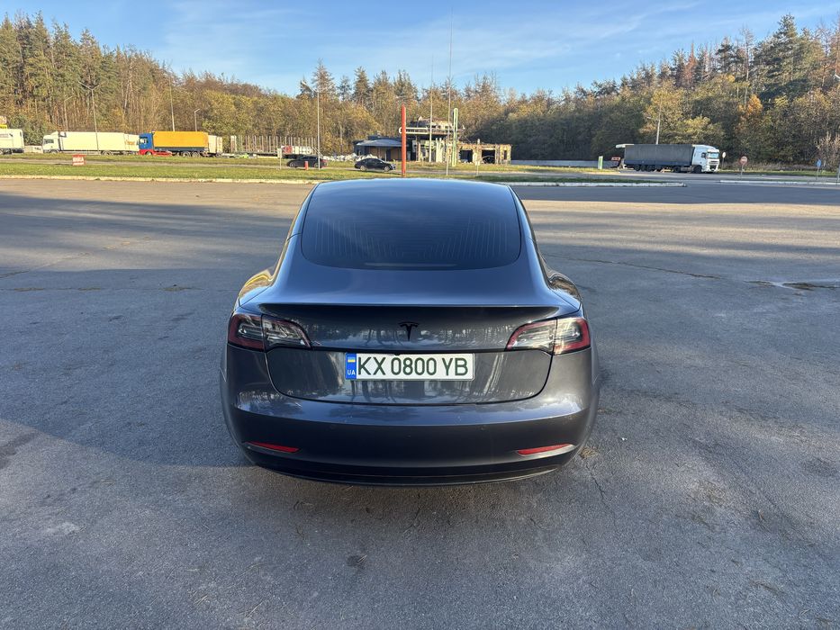 Продам Tesla 3 55