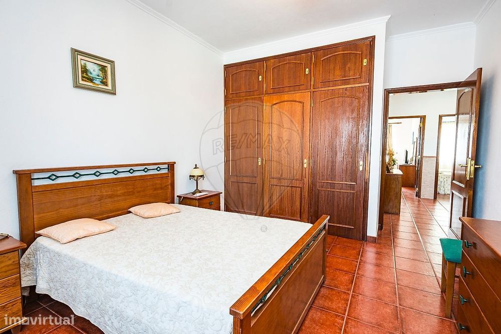 Moradia T4 para venda
