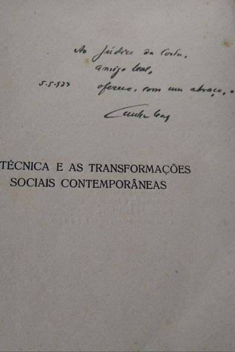 A Técnica e as Transformações Sociais Contemporâneas