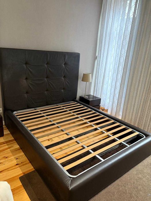 Cama de casal estofada