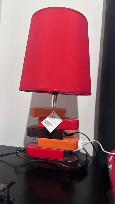 Abajur vermelho 2 iguais e novos