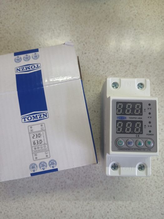 Реле напруги; Ручне перемикання АВР (Автомат вводу резерва)2-4 полюса