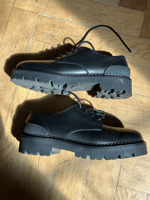 Buty skórzane Tommy Hilfiger - 44