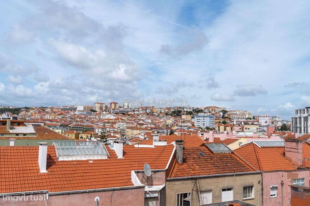 Apartamento T3 Totalmente Remodelado | 114 m² | Suite | Open Space | C