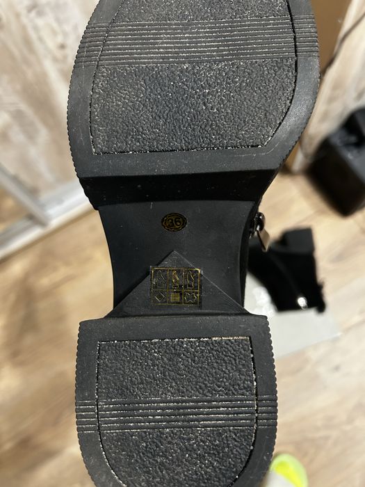 Зимові ботінки натуральний замш