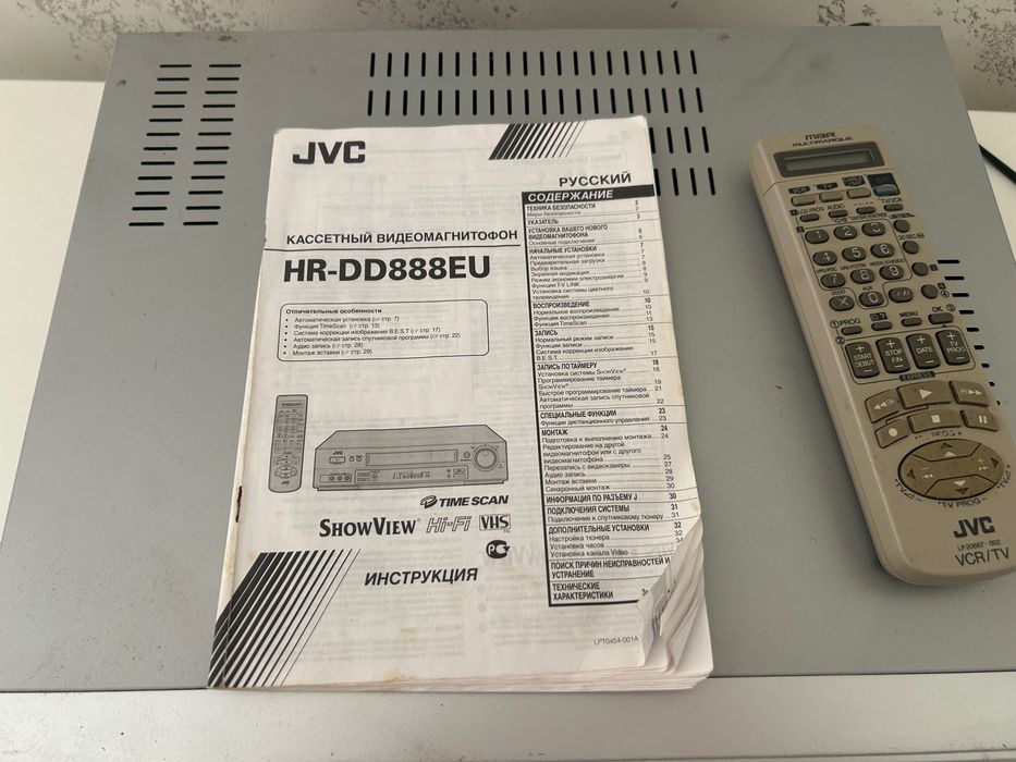 Відеомагнітофон JVC HR-DD888EU