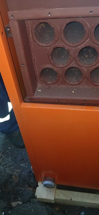 Котел твердопаливний