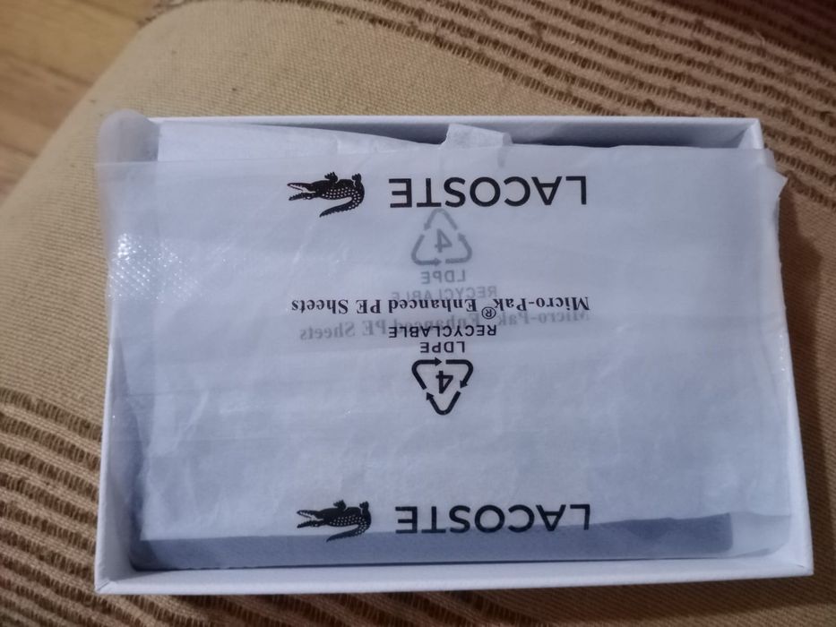 Porta documentos Lacoste