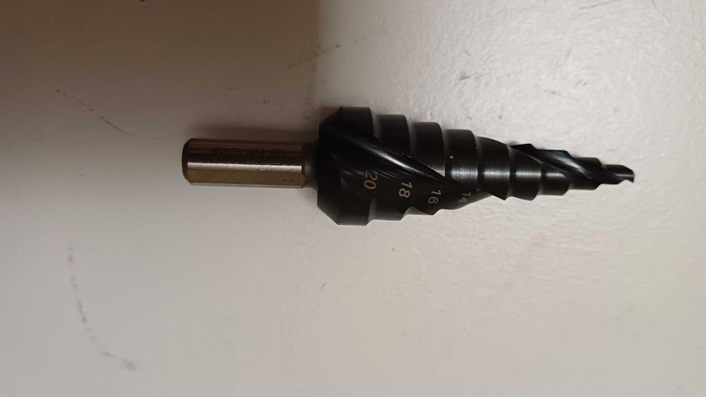 Ступінчате свердло.