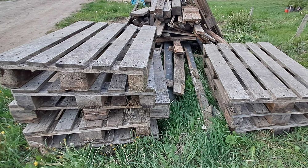 Oddam deski szalunkowe i palety