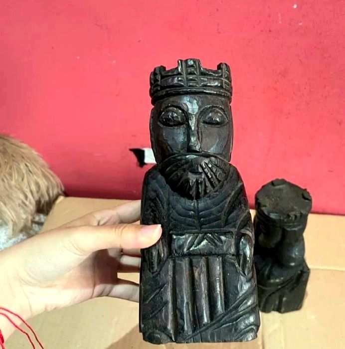 Conjunto Estatuetas Reis Madeira Xadrez Medieval 22 cm Ampara Livros