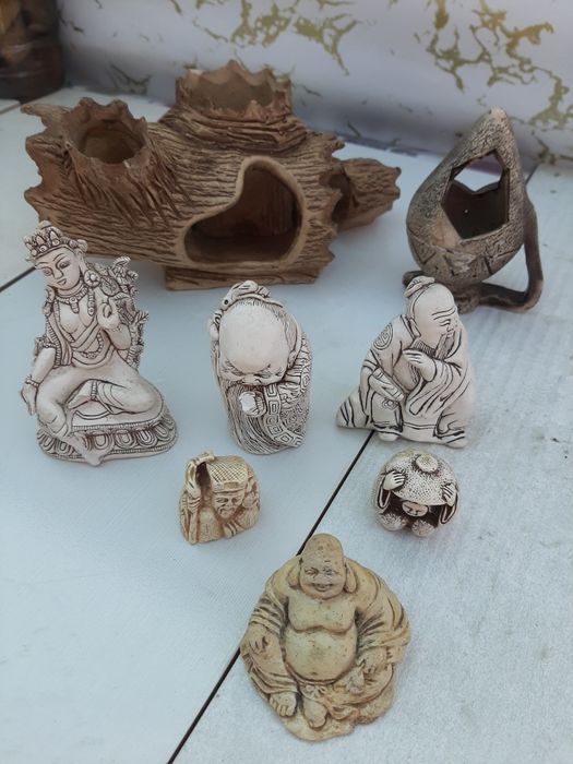 Продам аквариум и декоративные принадлежности