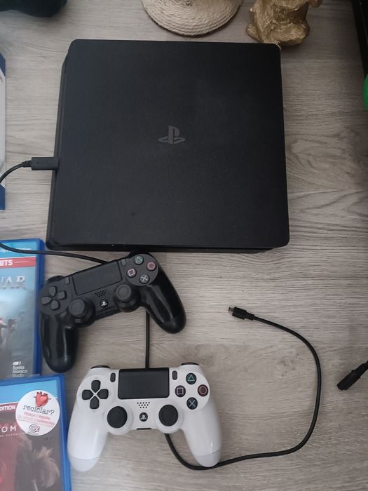 PlayStation 4 Slim 1TB impecável