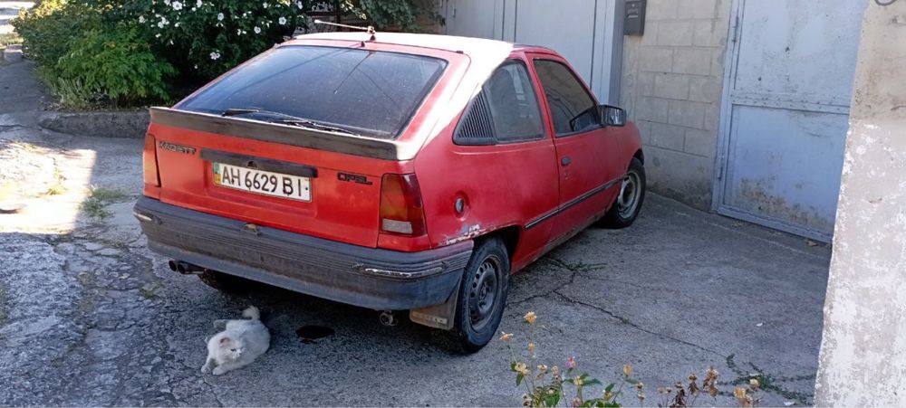 авто Опель кадет 1.3