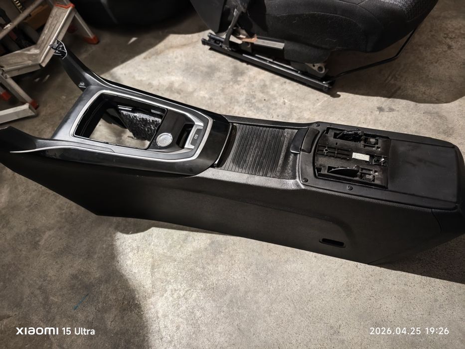 Consola central Peugeot 308 SW