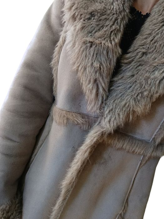 Ciepły zimowy płaszcz, sztuczny kożuch z kołnierzem