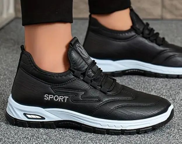 40р./25,8 см Кросівки чоловічі, водонепронекні.