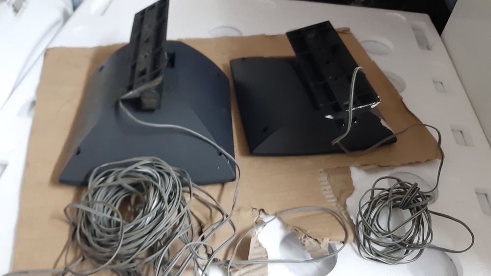 Colunas de som para parede