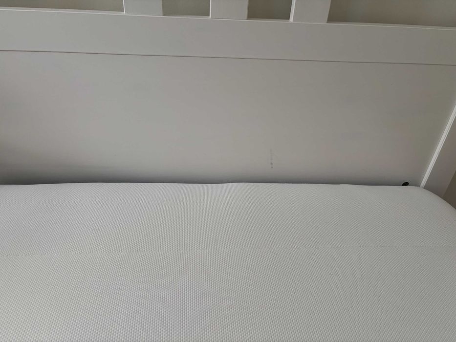 Cama IKEA HEMNES 90×200 com colchão VESTERÖY e estrado LÖNSET