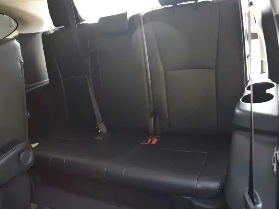 Toyota Highlander Hybrid      2022