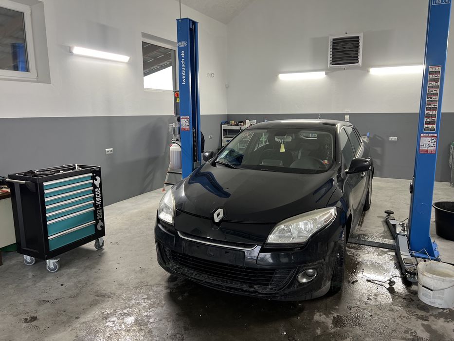 Разборка Renault Megane-3 Двери капот бампер фара двигатель