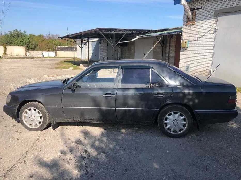 Mercedes-Benz W124 E320 газ/бензин