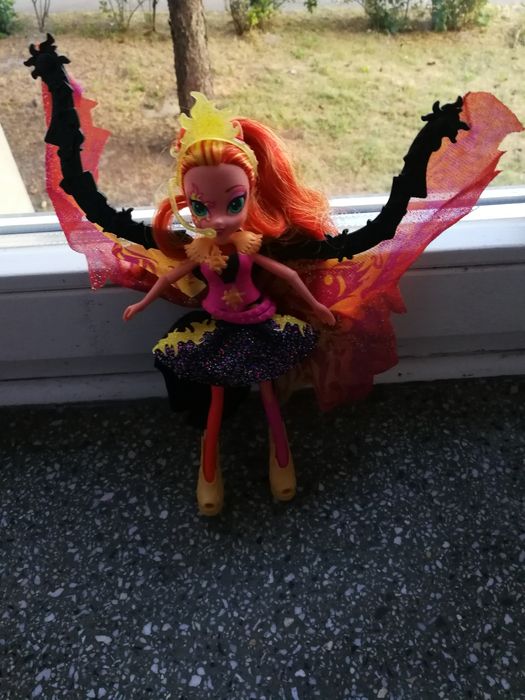 Lalka Sunset Shimmer