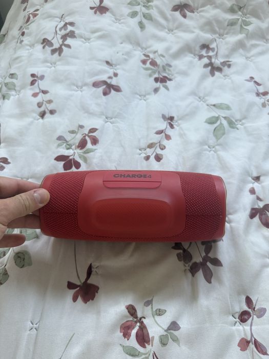 Jbl charge 4 vermelha