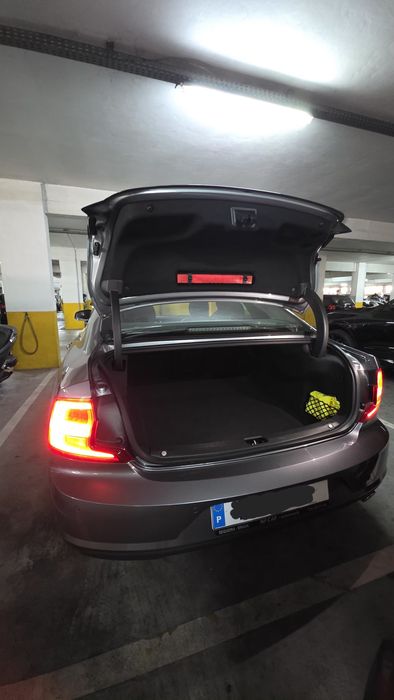 Volvo S90 D4 Geartronic (190 cv) | 2019 | Apenas 60.000 km | Como Novo