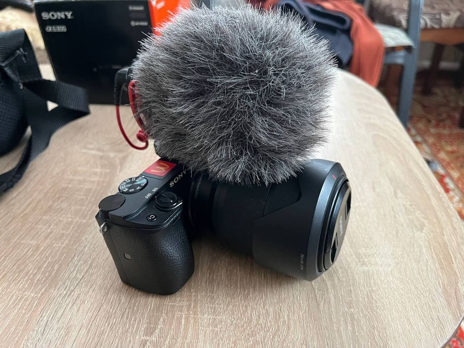 Терміново продам Sony a6300 + 28-70 + rode
