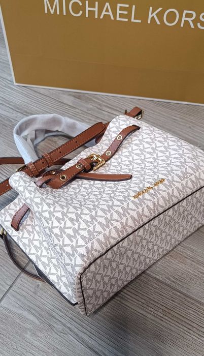Сумка Michael Kors emilia молочна