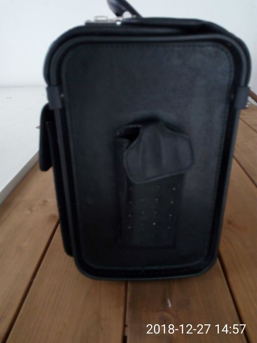 Mala em Pele,tipo trolei