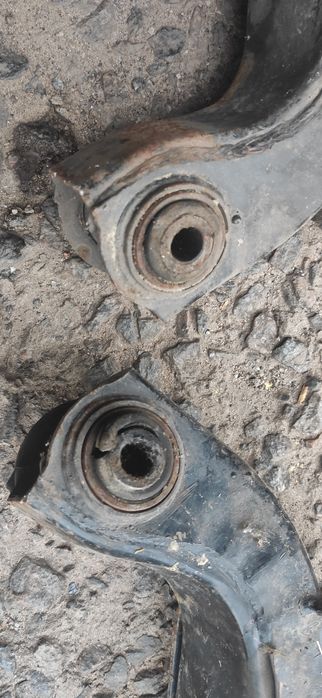 Продам Chery Beat б/у передние рычаги