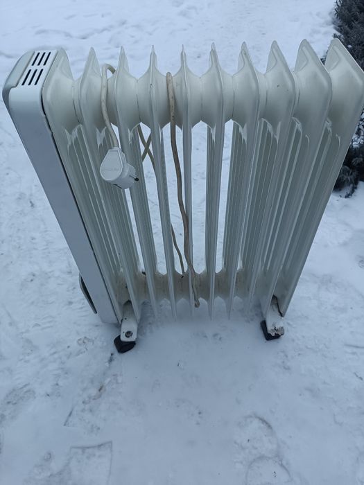 Продам масляний обігрівач