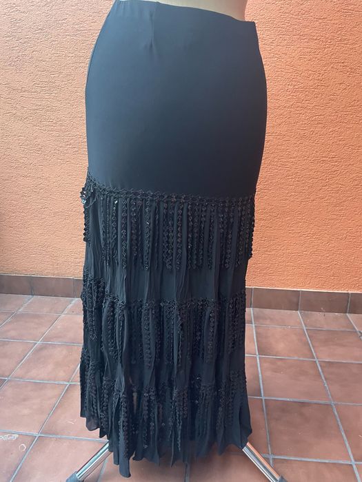 Elegancka spódnica z frędzlami i cekinami