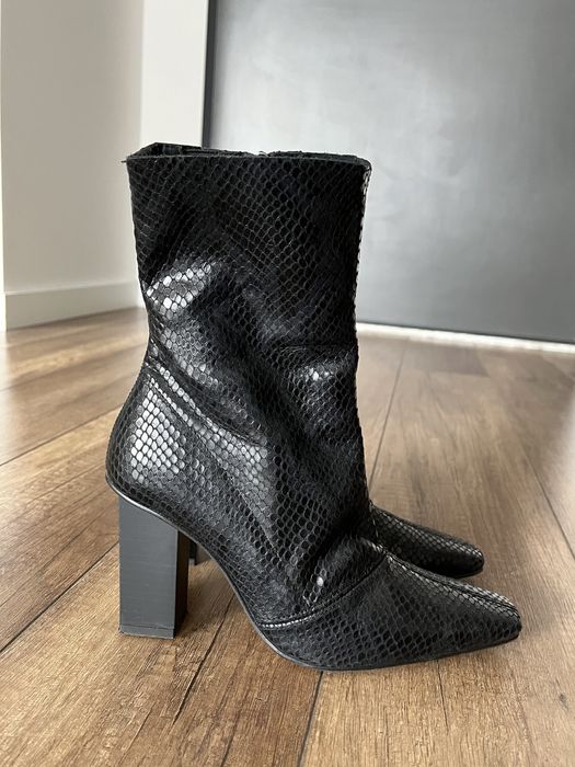 Botki na obcasie top shop