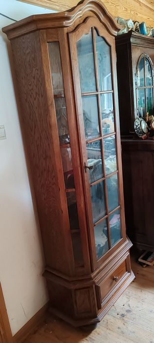 Witryna w stylu rustykalnym na sprzedaż