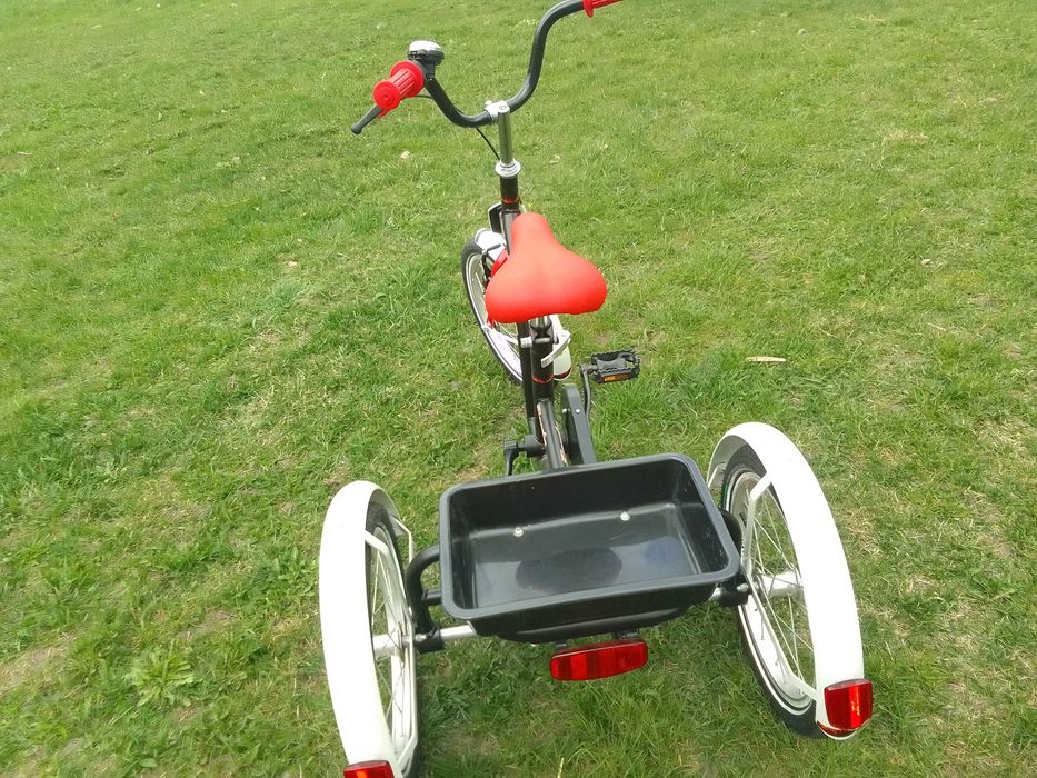Sprzedam rower trójkołowy rehabilitacyjny dla chłopczyka