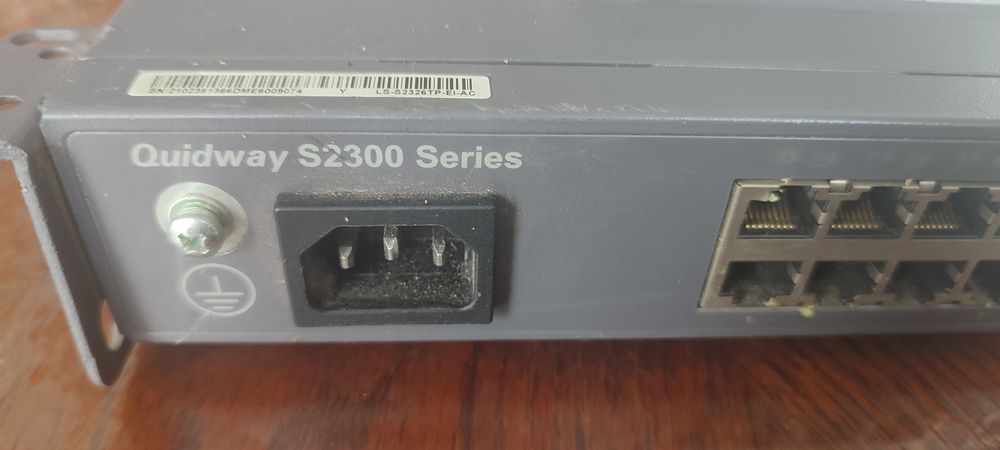 Свіч, маршрутизатор, комутатор Huawei S2326TP-EI