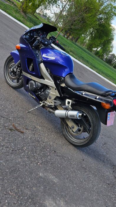 Продам мотоцикл Kawasaki zzr600