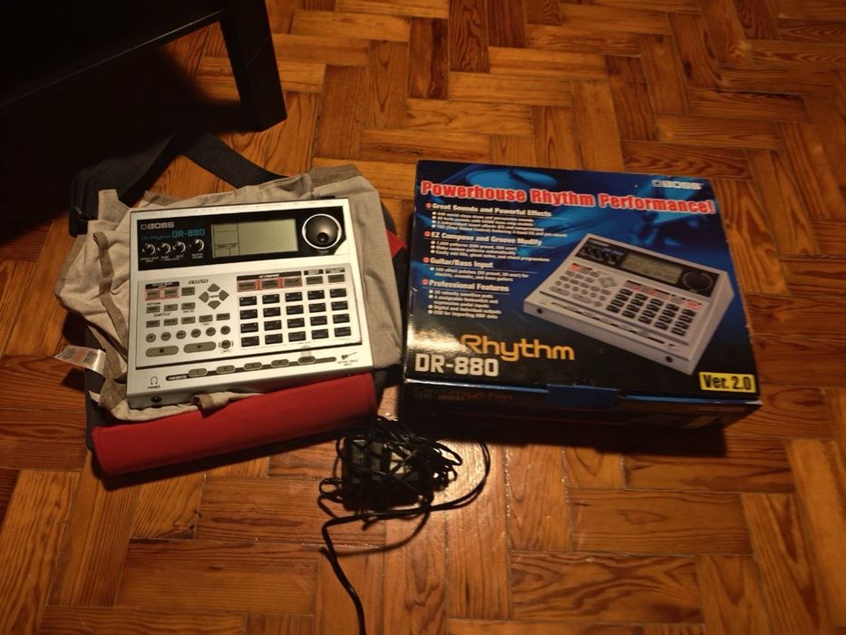 3   BOSS DR-880 Dr. Rhythm