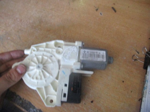 Motor vidro trás esquerdo RENAULT Laguna III (BT0/1)