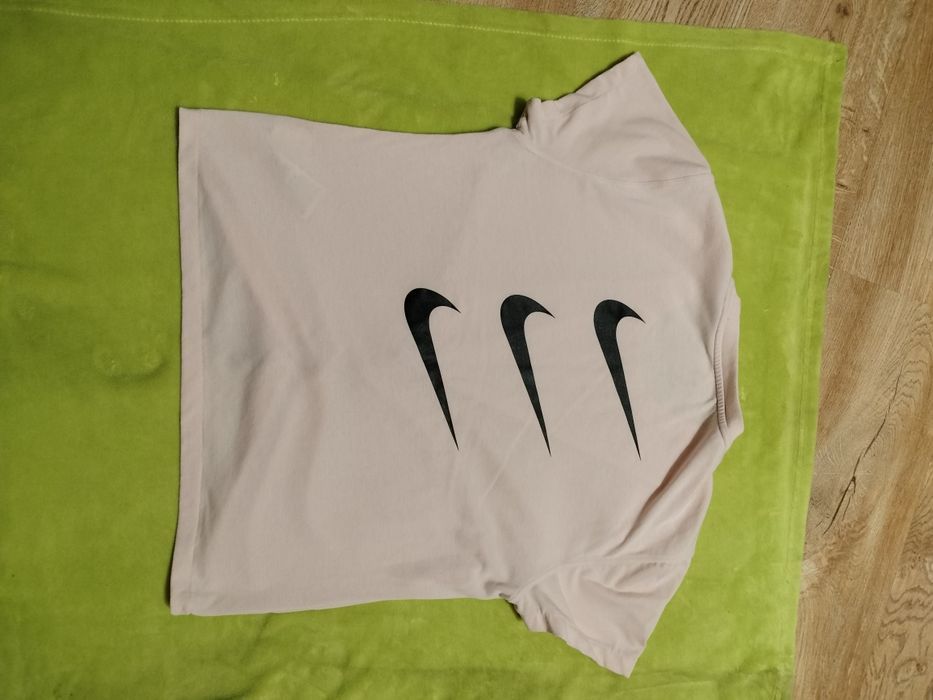 Bluzka damska sportowa Nike
